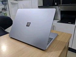 MICROSOFT LAPTOP GO