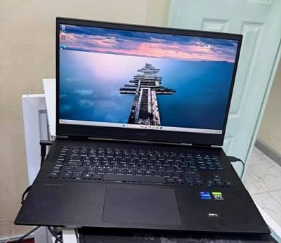HP OMEN 17-cm2002TX