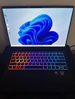 HP OMEN Transcend 14